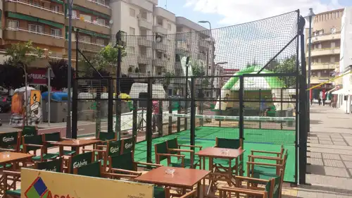 Terrain de mini-court pour événement en Espagne