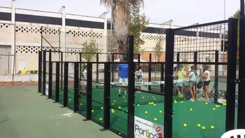 Terrain de mini-court pour événement en Espagne