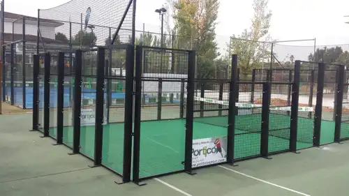 Terrain de mini-court pour événement en Espagne