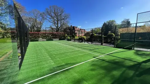 Terrain de padel privé au Royaume-Uni